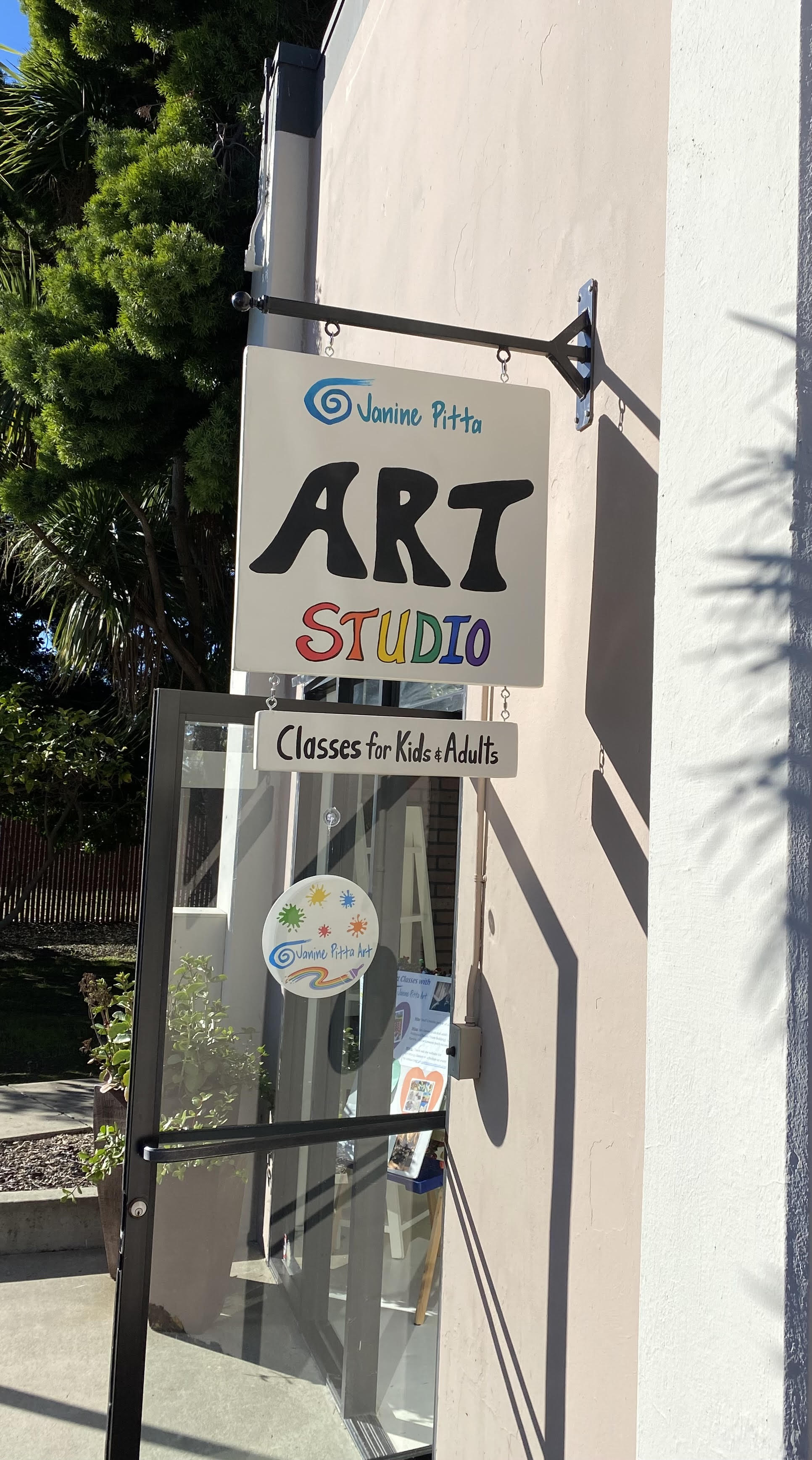 Janimi Sign Studio Events – Janine Pitta Art